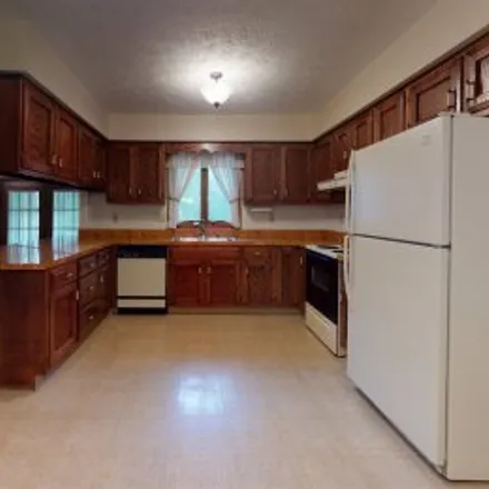 Buy this 3 bed apartment on 3951 Tansel Road in Lincolnwood, Indianapolis