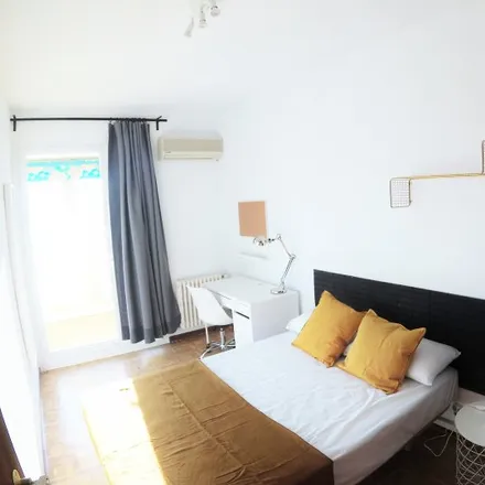 Rent this 8 bed room on Madrid in Santander Bank, Calle de Orense