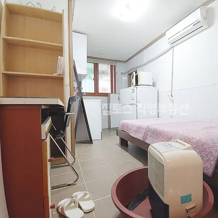 Rent this studio apartment on 서울특별시 서대문구 연희동 339-20