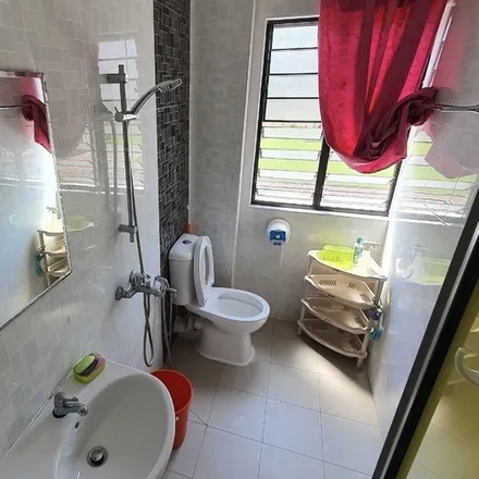 Rent this 1 bed room on 200 Tanjong Katong Road in Singapore 437047, Singapore