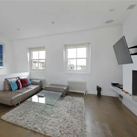 Rent this 2 bed apartment on 10 Shrewsbury Road in London, W2 5PW