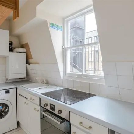 Image 7 - 66a Cleveland Street, London, W1T 4NG, United Kingdom - Apartment for sale