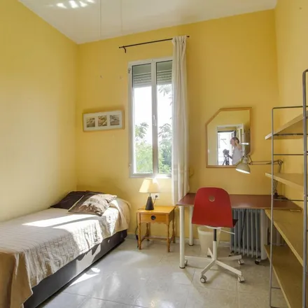 Rent this 3 bed apartment on Calle Cardenal Rodrigo de Castro in 41005 Seville, Spain