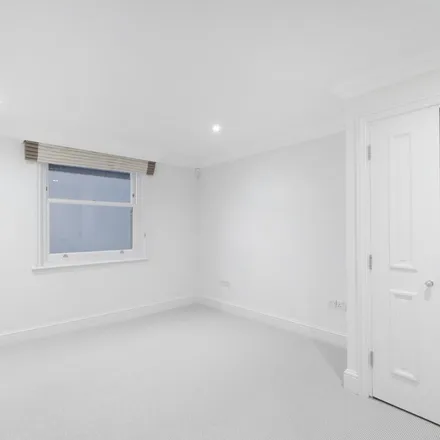 Rent this 4 bed apartment on 18 Pont Street Mews in London, SW1X 0AF