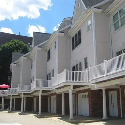 Image 2 - 250 Pelham Road, Residence Park, City of New Rochelle, NY 10805, USA - Townhouse for sale