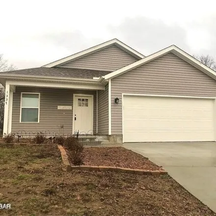 Rent this 3 bed house on 1365 Sunrise Court in Carthage, MO 64836