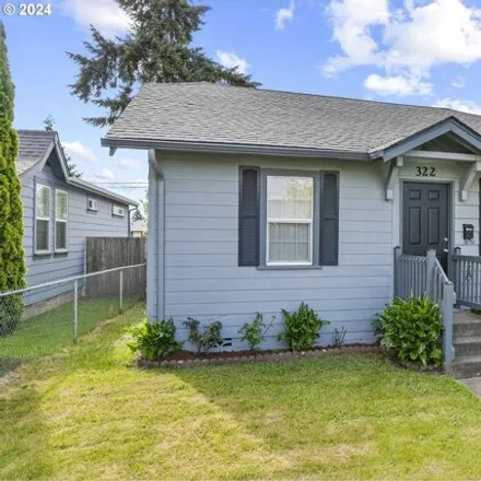 Buy this 2 bed house on 324 Beech Street in Longview, WA 98632