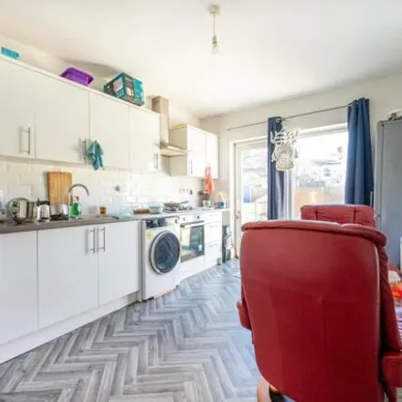 Image 7 - 33 Wyatt Road, London, E7 9ND, United Kingdom - Apartment for sale