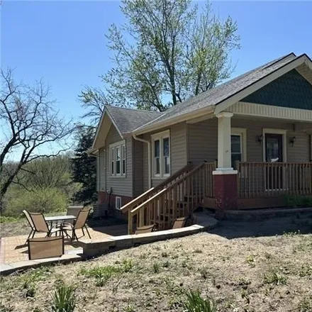 Buy this 2 bed house on 2998 Mansfield Road in Saint Joseph, MO 64503