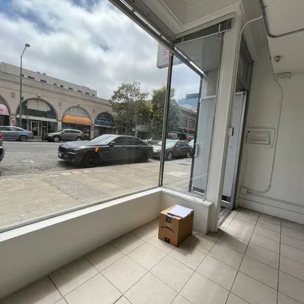 Image 3 - Pelton-Faustina Building, 13th Street, Oakland, CA 94616, USA - Apartment for rent
