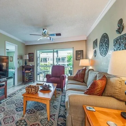 Buy this 2 bed condo on 315 4th Avenue South in Naples, FL 34102