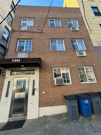 Buy this 8 bed house on 1343 Bristow Street in New York, NY 10459