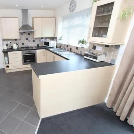 Image 5 - Yew Tree Hills, Dudley Wood, DY2 0JF, United Kingdom - House for sale
