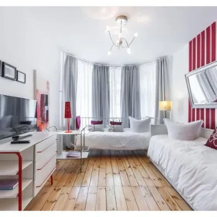 Rent this 2 bed apartment on Osmans Töchter in Pappelallee 15, 10437 Berlin