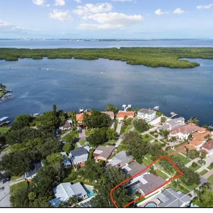 Image 2 - 6610 Bayou Grande Boulevard Northeast, Saint Petersburg, FL 33702, USA - House for sale