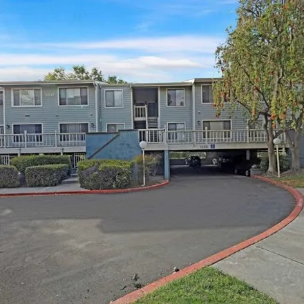 Buy this 2 bed condo on 37100 Meadowbrook Common in Fremont, CA 94536