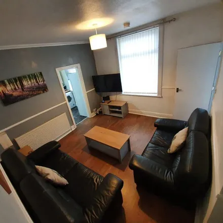 Rent this 4 bed house on Haworth Street in Hull, HU6 7RG