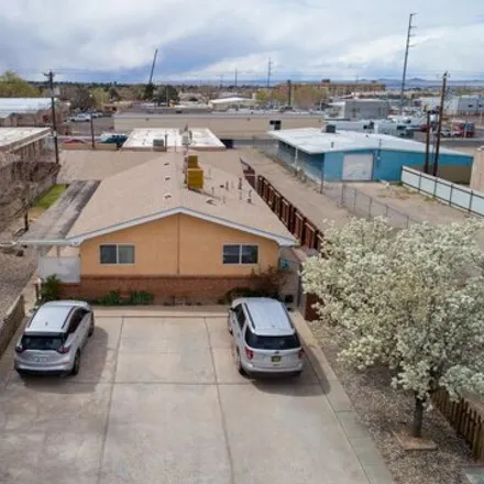 Image 8 - 435 California Street Southeast, Albuquerque, NM 87108, USA - House for sale