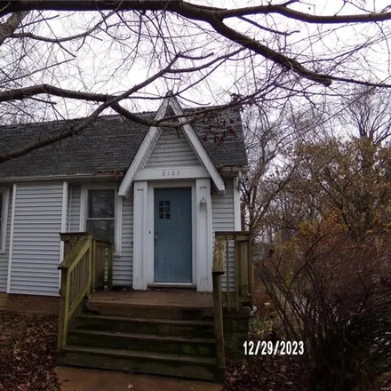 Buy this 3 bed house on Main at Delaware in East Main Street, Belleville
