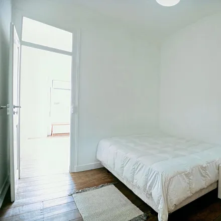Rent this 5 bed room on Rua Luciano Cordeiro 105 in 1150-213 Lisbon, Portugal