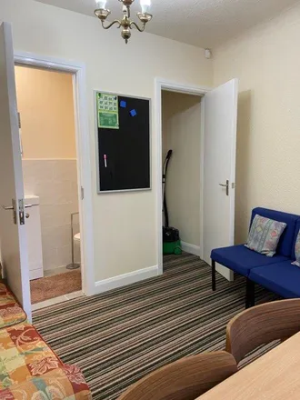 Image 1 - 108 Prior Deram Walk, Coventry, CV4 8FS, United Kingdom - Room for rent