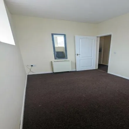 Image 7 - M4, Port Talbot, SA13 1SY, United Kingdom - Apartment for rent