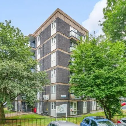Image 5 - Comber Park, Badsworth Road, London, SE5 0LD, United Kingdom - Apartment for sale