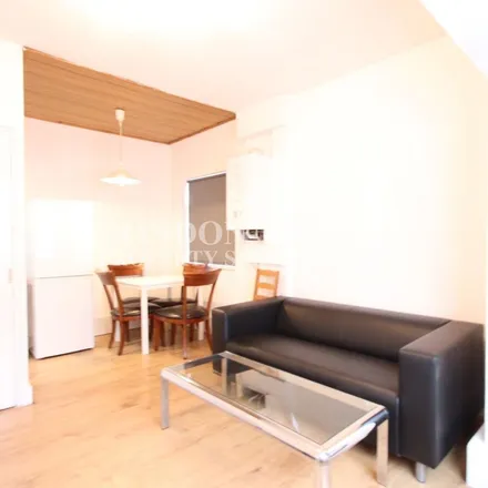 Image 6 - Iranzamin, 225-227 Regent's Park Road, London, N3 3LD, United Kingdom - Apartment for rent
