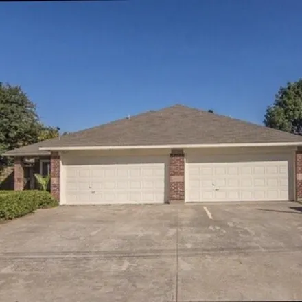 Buy this 5 bed house on 13029 Mitchell Dr in Balch Springs, Texas