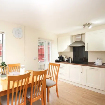 Image 2 - Earlswood, Easthampstead, RG12 7LB, United Kingdom - House for rent