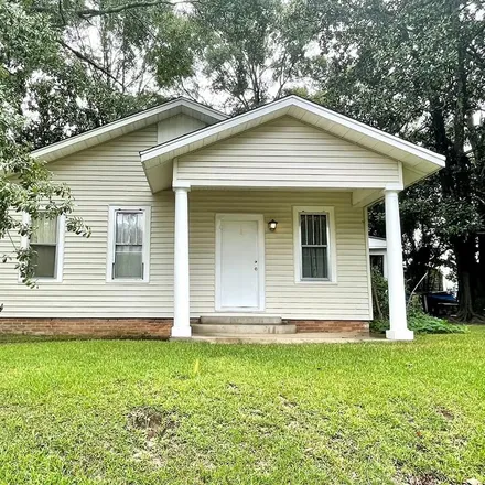 Buy this 3 bed house on 107 North Lowe Street in Hazlehurst, Copiah County