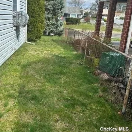 Image 5 - 16 Ranch Lane, Levittown, NY 11756, USA - House for sale