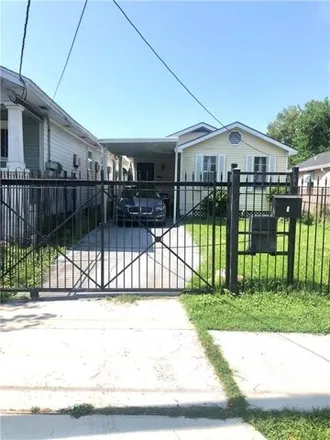 Buy this 3 bed house on 8806 Palm Street in New Orleans, LA 70118