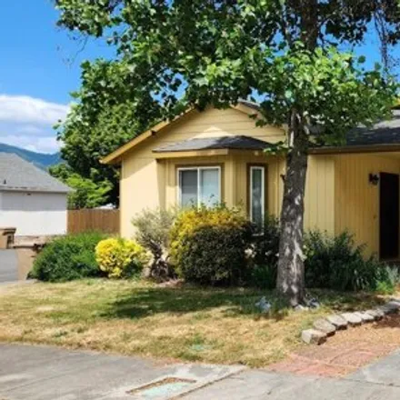 Buy this 3 bed house on Parkside Elementary in Southwest Betty Lane, Grants Pass