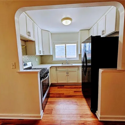 Rent this 3 bed apartment on 1022 East 211th Street in New York, NY 10469