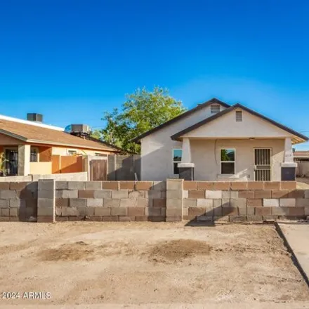 Buy this studio house on 1257 West Pima Street in Phoenix, AZ 85007