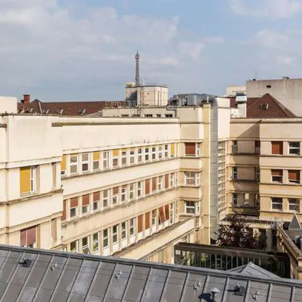 Image 9 - Mondial Hygiène, Rue Falguière, 75015 Paris, France - Apartment for rent