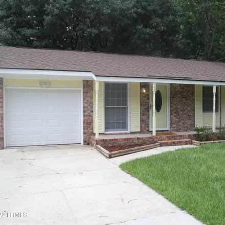 Buy this 3 bed house on 104 Maple Drive in Pineview Hills, Goose Creek