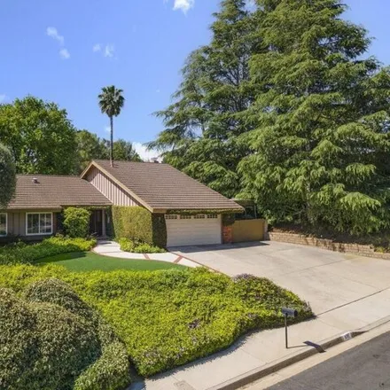Buy this 4 bed house on 522 Lynwood Street in Thousand Oaks, CA 91360