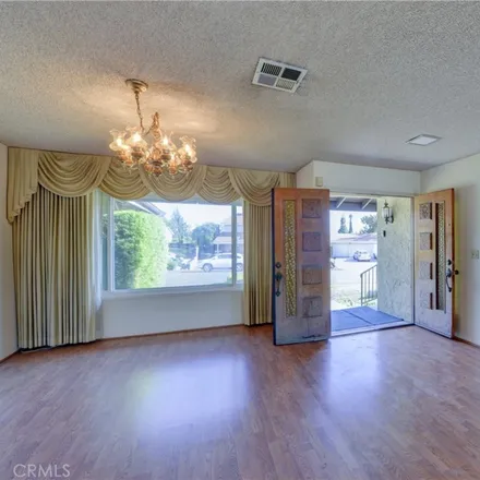 Image 3 - 8551 Cypress Point Avenue, Buena Park, CA 90621, USA - House for sale