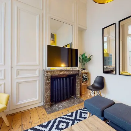 Rent this 9 bed apartment on 37 Boulevard Bigo-Danel in 59037 Lille, France