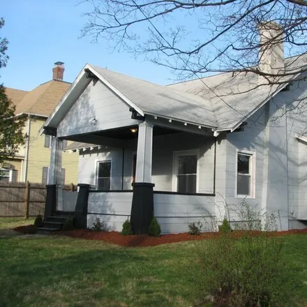 Buy this 4 bed house on 321 Prospect Street in East Hartford, CT 06108