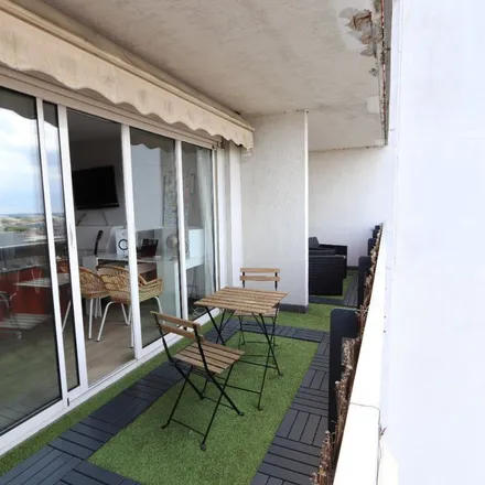 Rent this 2 bed apartment on 13 Rue Marcel Proust in 45000 Cité Emile Zola, France
