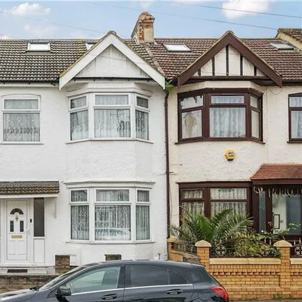 Buy this 4 bed townhouse on 88 Matlock Road in London, E10 6DJ