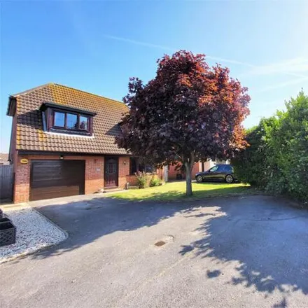 Buy this 3 bed house on Rockingham Close in Worthing, BN13 2PD