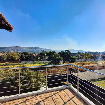 Rent this 4 bed apartment on Krugerrand Road in Strubens Valley, Roodepoort
