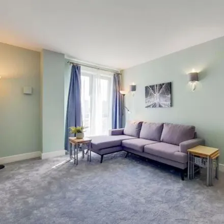Rent this 2 bed apartment on Mansell Street in London, E1 8AP