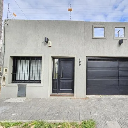 Buy this 3 bed house on Azcuénaga 125 in Quilmes Este, 1877 Quilmes