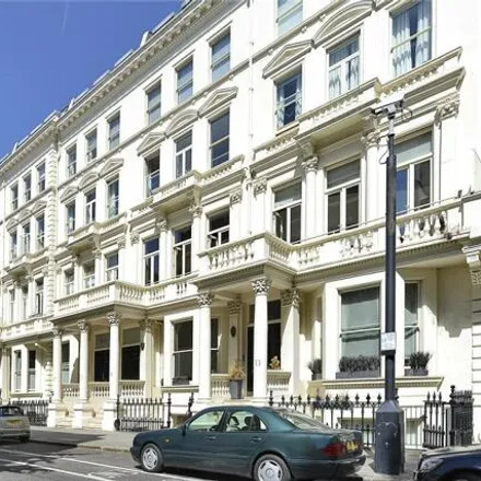 Buy this 2 bed apartment on Earl's Court Square in Londres, Great London