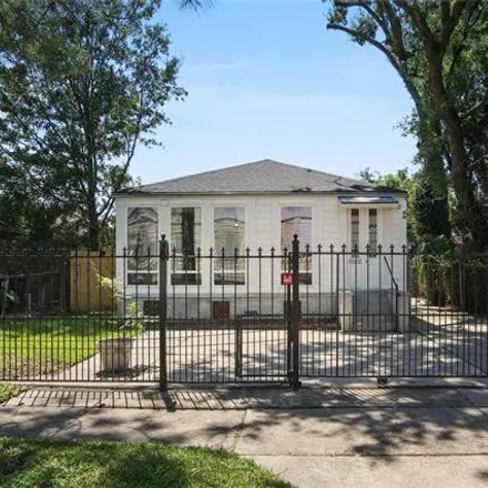 Buy this 2 bed house on 4332 Hollygrove Street in New Orleans, LA 70118